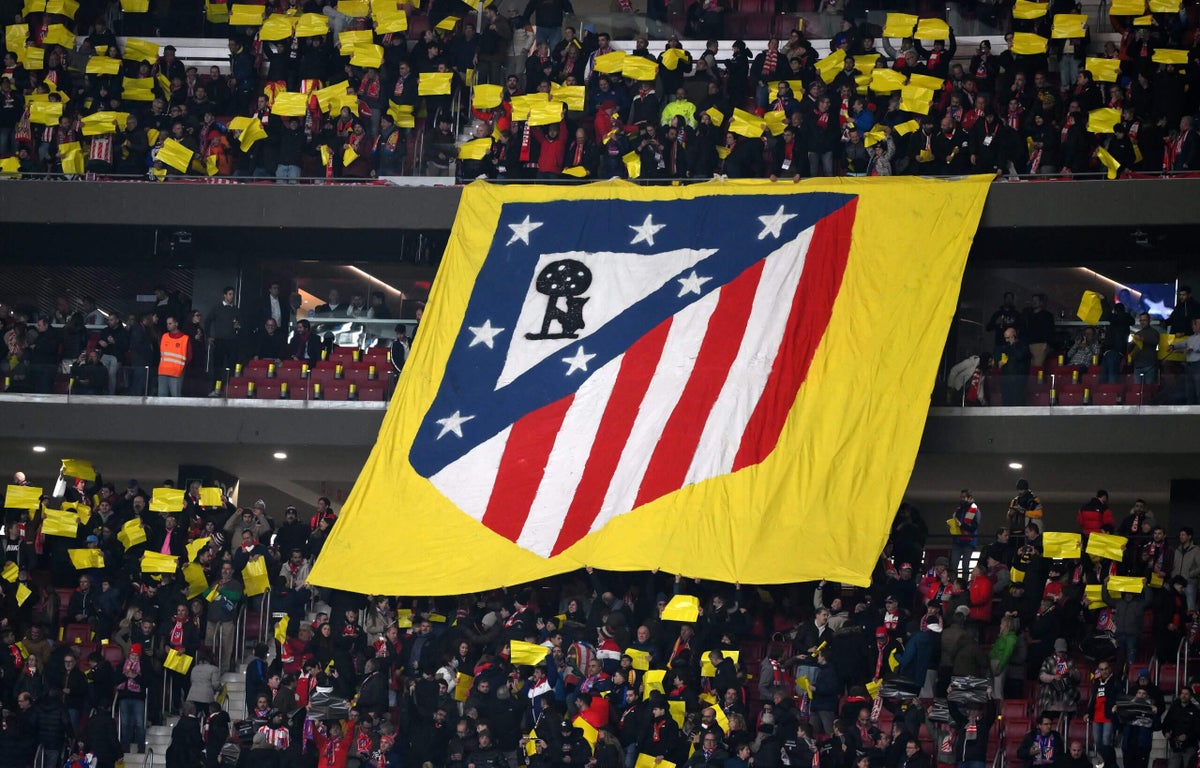 cae multa al atleti por racismo y mal comportamiento de aficionados
