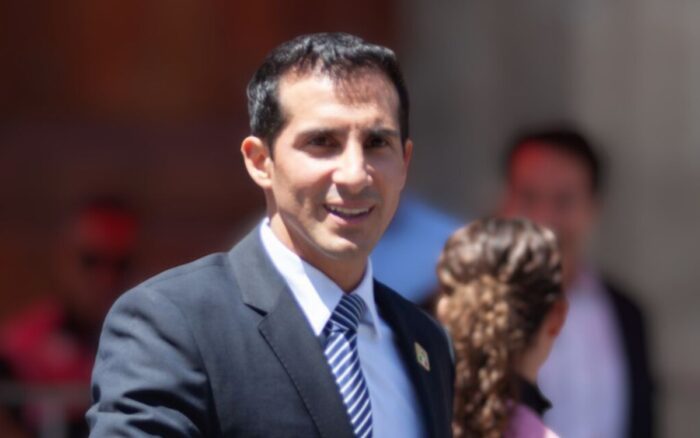 conade presume incremento millonario de becas para deportistas entre señalamientos contra rommel pacheco de opacidad y despojo