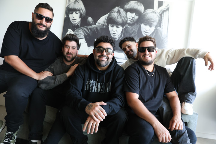 cruzando el charco creció como banda de rock y logró pasar del gran rex y obras al luna park y movistar arena: los secretos de su éxito