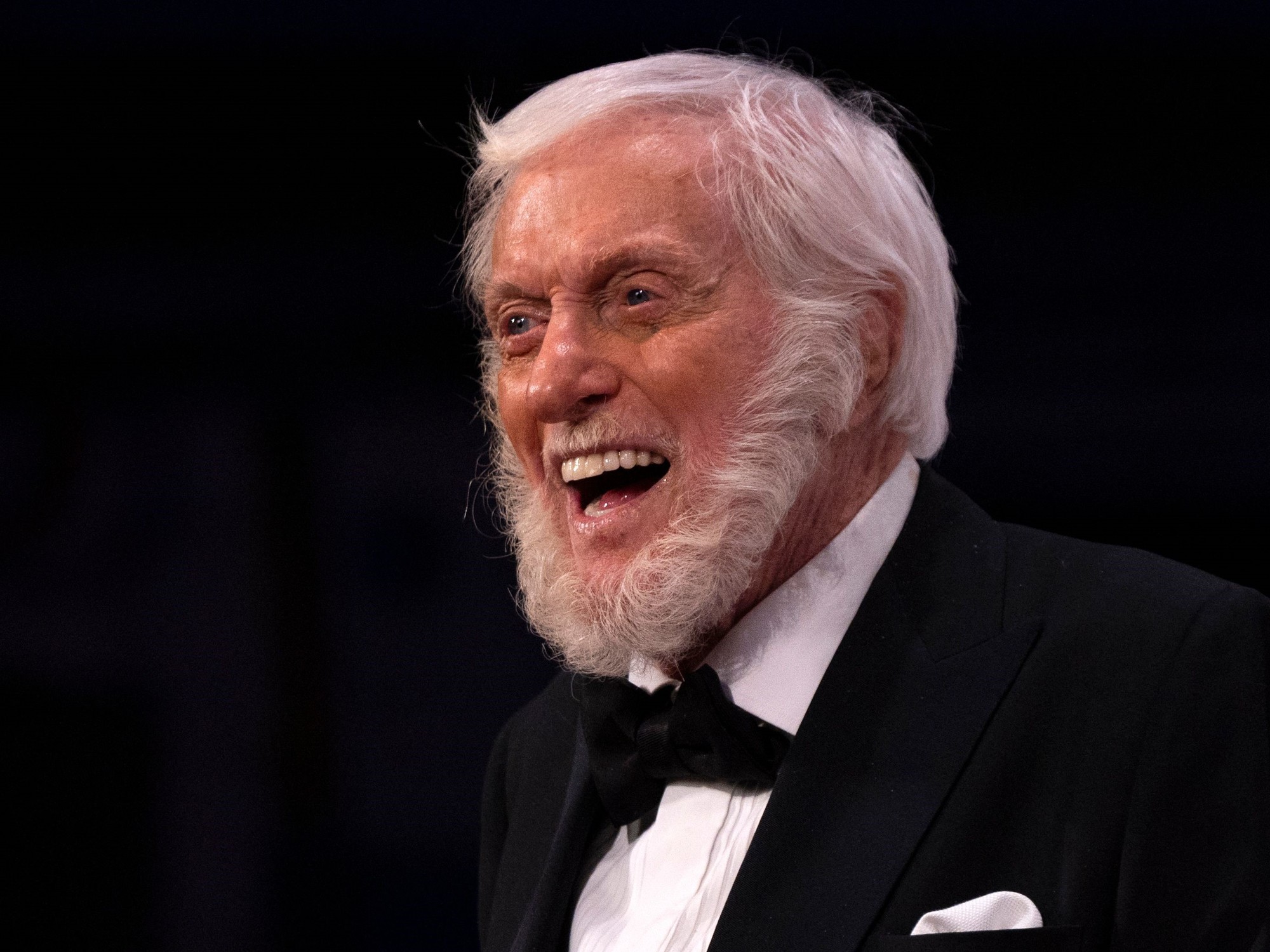 dick van dyke se siente más vivo que nunca, a días de cumplir 100 años: cuáles son sus claves para la longevidad