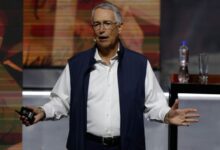 enfrentamiento con salinas pliego pone a prueba el poder de sheinbaum | reuters