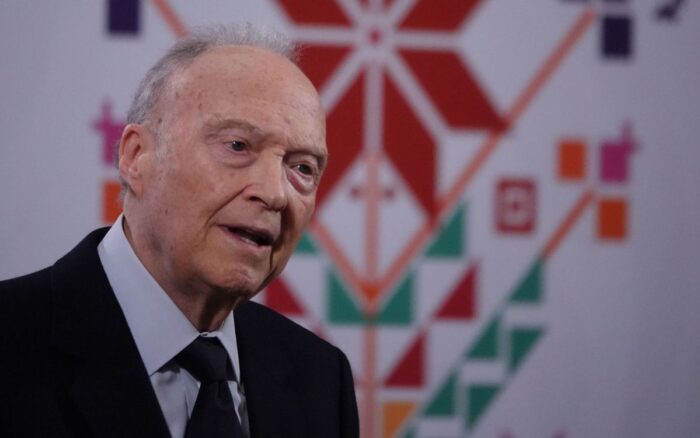 sheinbaum se rehusa a confirmar o descartar renuncia de gertz a la fgr