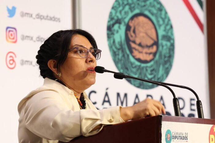 video | cuauhtémoc blanco lanzó beso a diputada; ella denuncia acoso