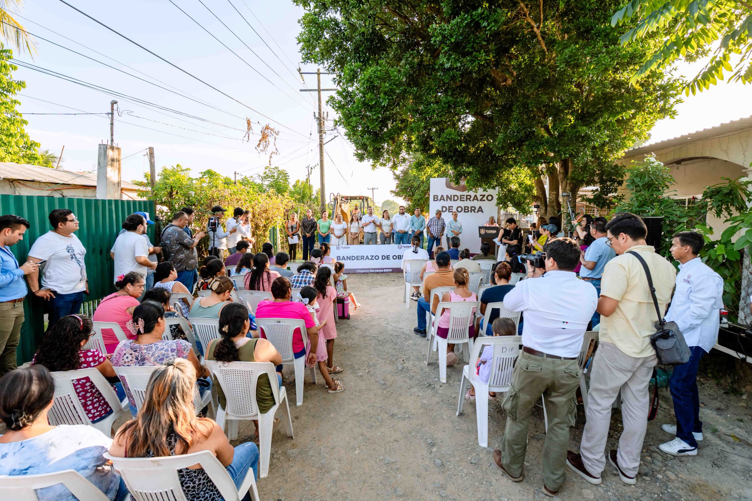 Ayuntamiento de Tuxpan inicia la primera obra en comunidad