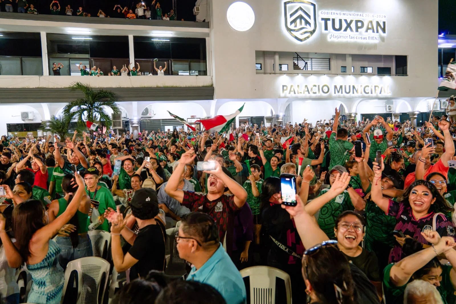 Daniel Cortina reúne a miles de tuxpeños para apoyar a la Selección Mexicana – Foto 7