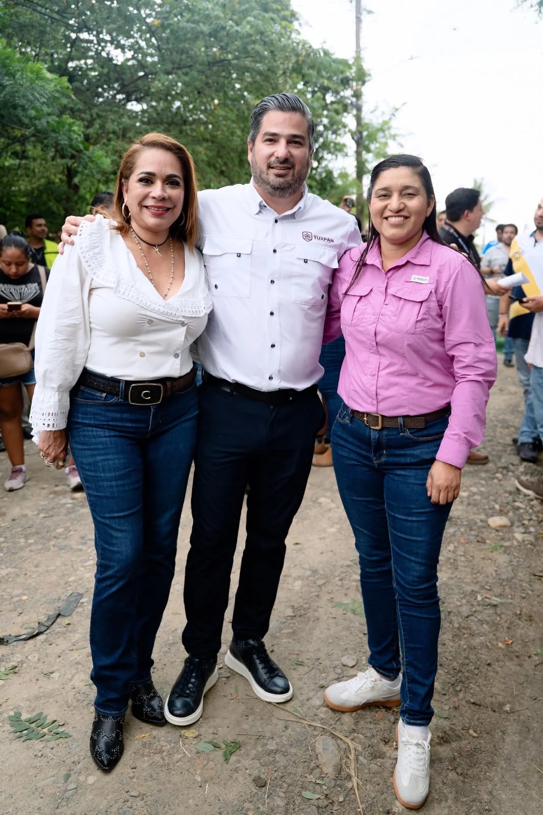 Gobierno de Tuxpan da banderazo de inicio a la primera de 46 obras programadas para este año – Foto 8