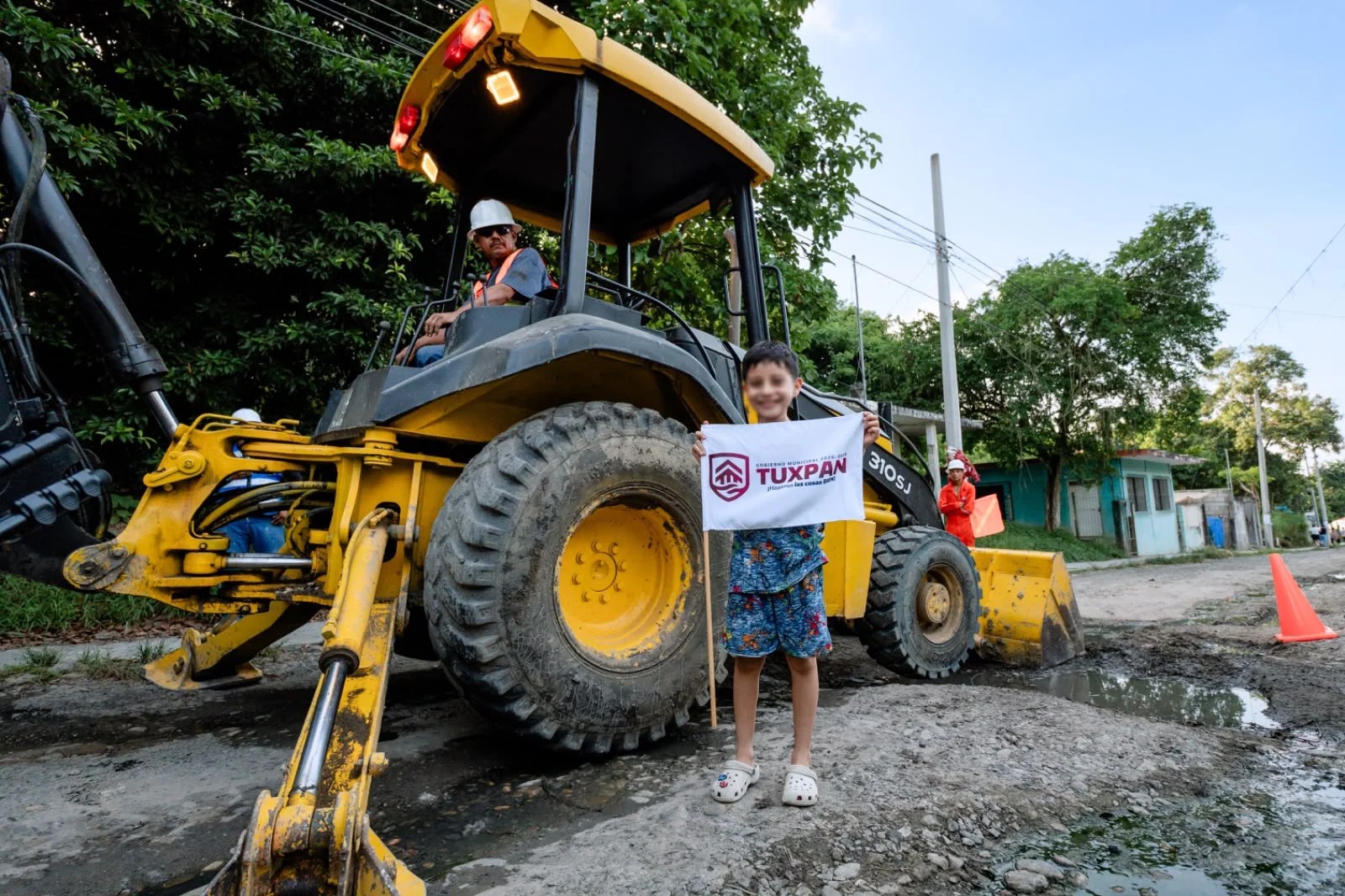 Arranca pavimentación de la calle Los Pinos; beneficiará a 2 mil personas – Foto 3