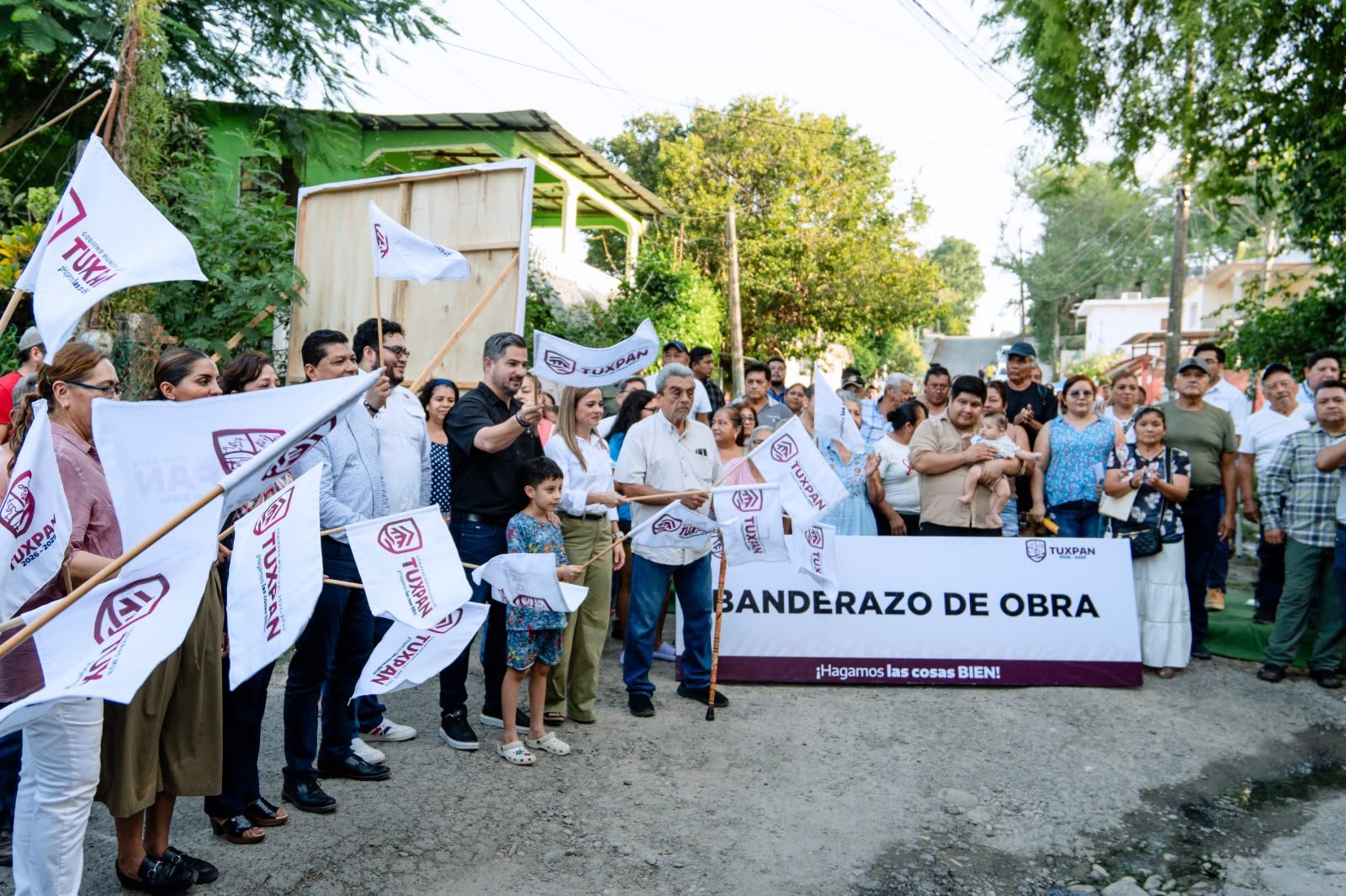 Arranca pavimentación de la calle Los Pinos; beneficiará a 2 mil personas