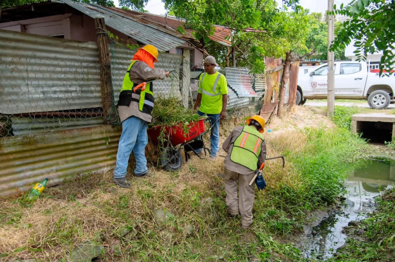 SE ATIENDE LIMPIEZA DE DRENES PLUVIALES – Foto 5
