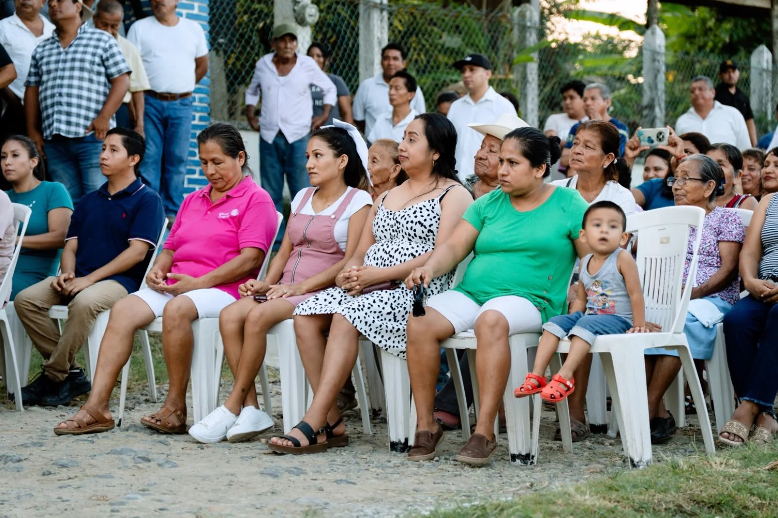 Llega obra al Km 18: 2 Km de guarniciones y banquetas en Praxedis Guerrero – Foto 7