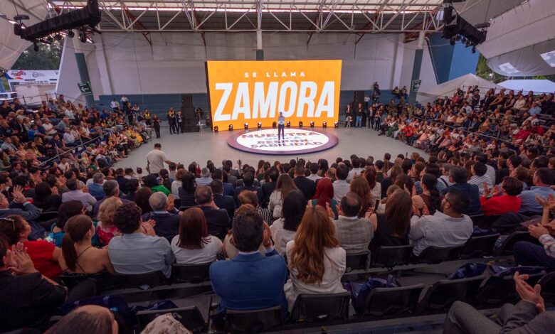 Presidente Carlos Soto Delgado rinde su Segundo Informe de Gobierno en la Unidad Deportiva El Chamizal, Zamora, Michoacán, el 7 de agosto de 2026.