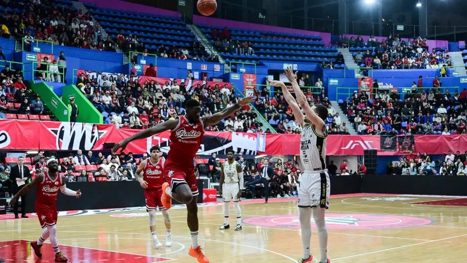 Diablos Rojos se unen a Space Jam