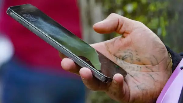 CRT extiende hasta diciembre el registro de líneas móviles: