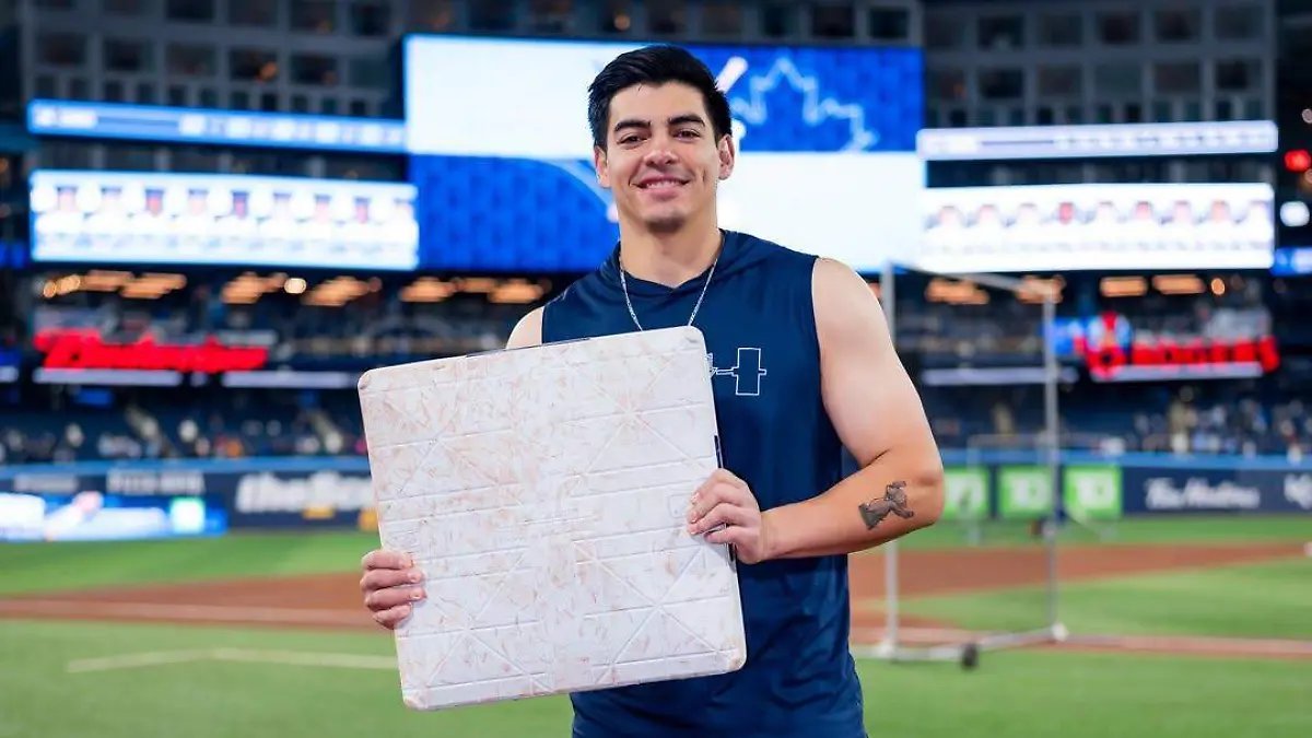 Kirk Lleva a Blue Jays