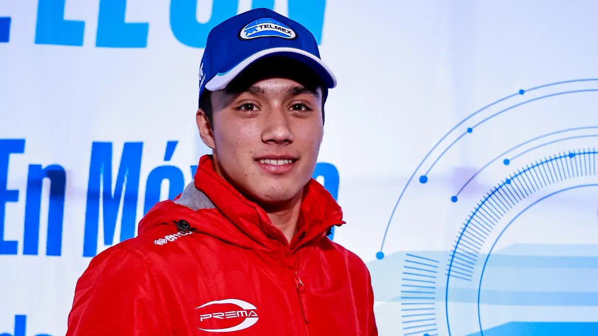 Checo Pérez sigue en Cadillac pese a cambio de director