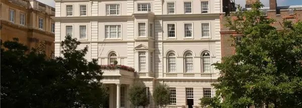 Rey Carlos III elige nueva residencia