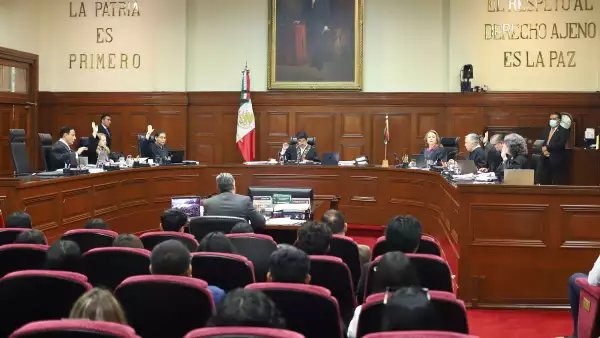 Gobierno muestra lista de periodistas y despierta polémica s