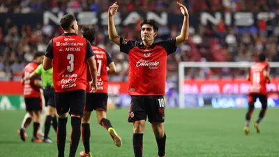 Cruz Azul tropieza
