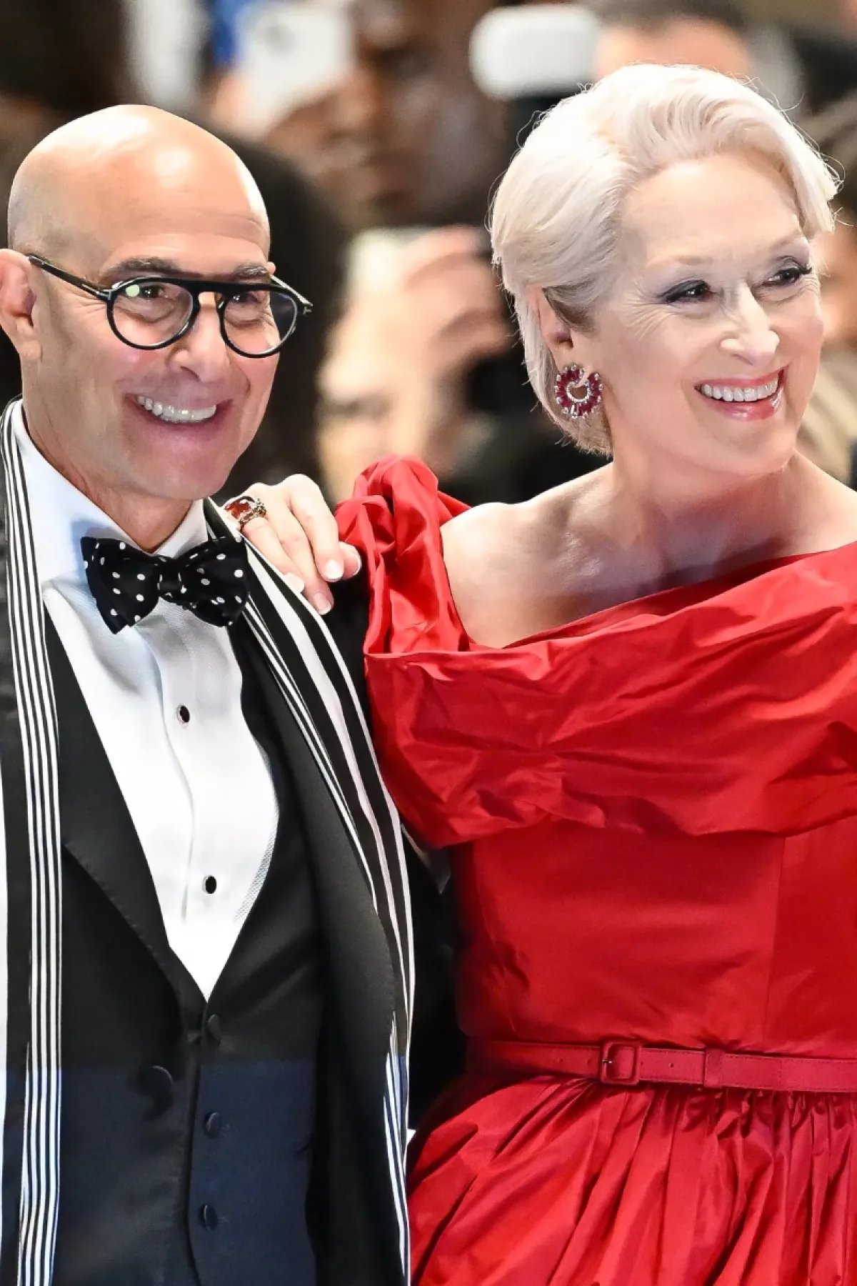 Subastan vestuario de El Diablo viste de Prada 2 para benefi