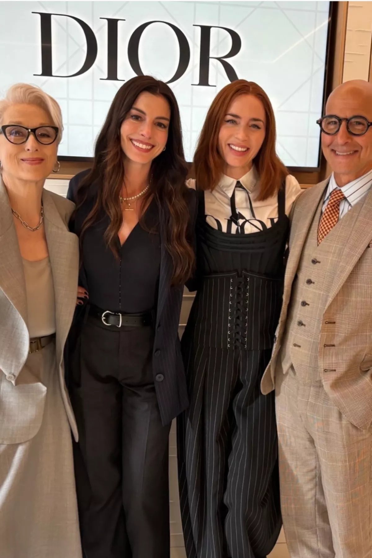 Subastan vestuario de El Diablo viste de Prada 2 para benefi