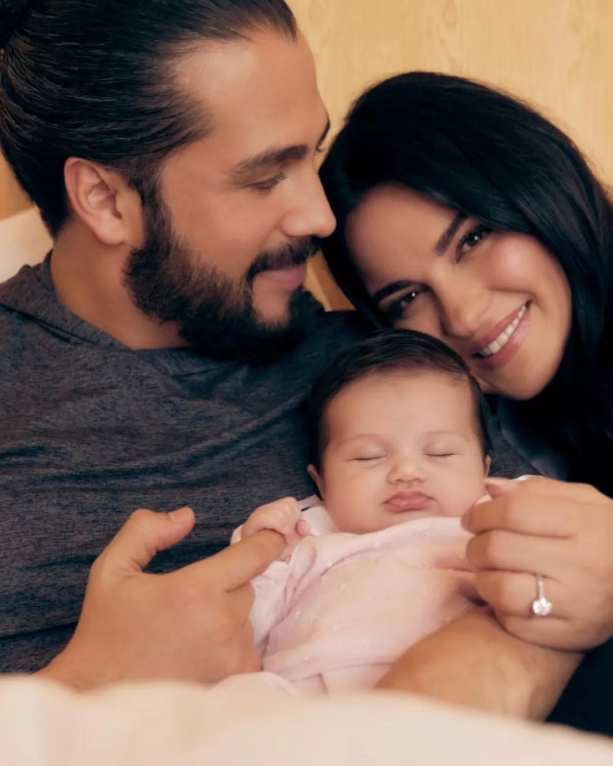 Maite Perroni y Andrés Tovar disfrutan de Japón en familia