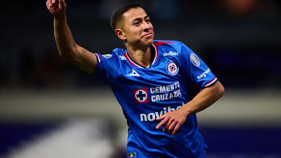 Pumas analiza opciones en el mercado por la lesión de Córdov