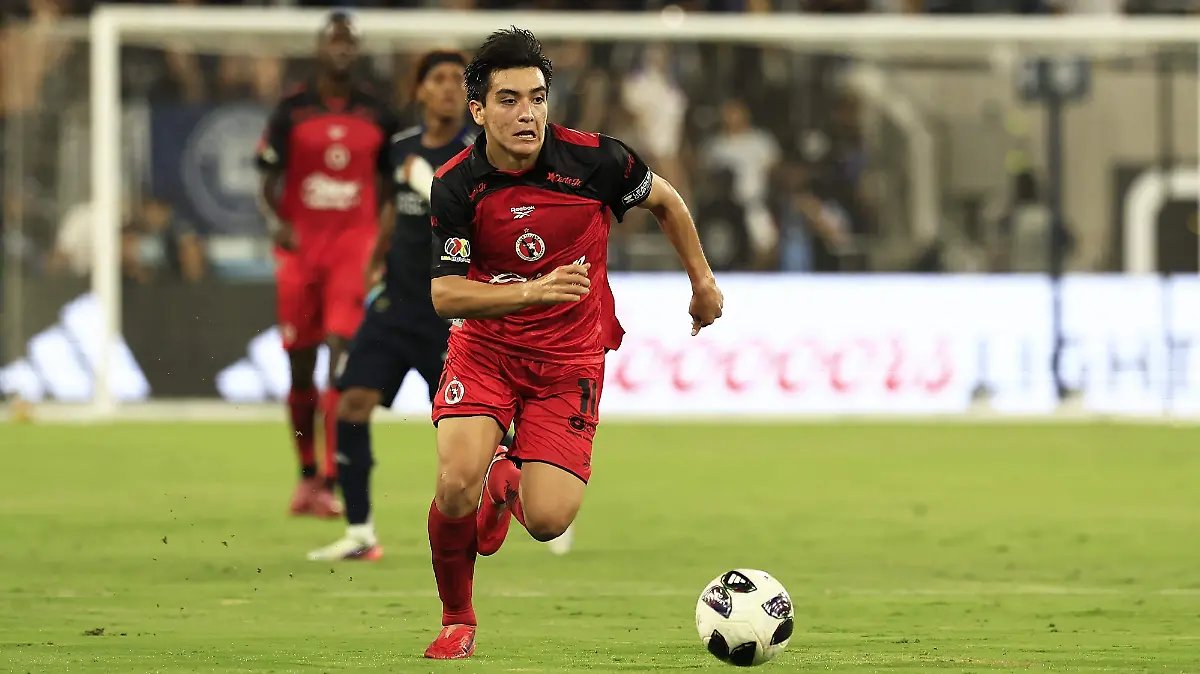 Futbolista Mexicano Avanza