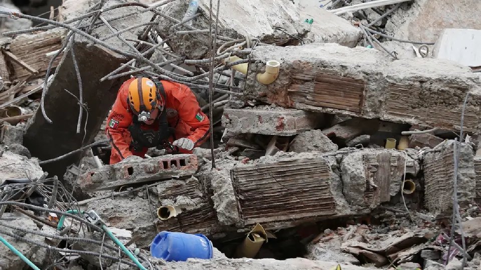 Colombia aclara por qué no pidió rescatistas a México tras e