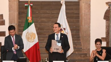 Carlos Soto durante su Segundo Informe de Gobierno