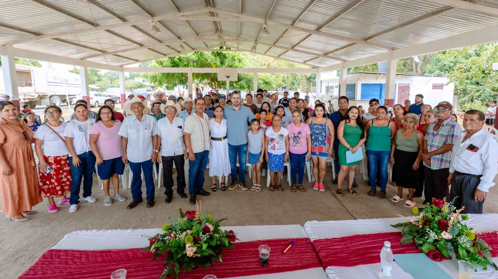 Daniel Cortina recorre Tampiquillo, Lindero y Comején