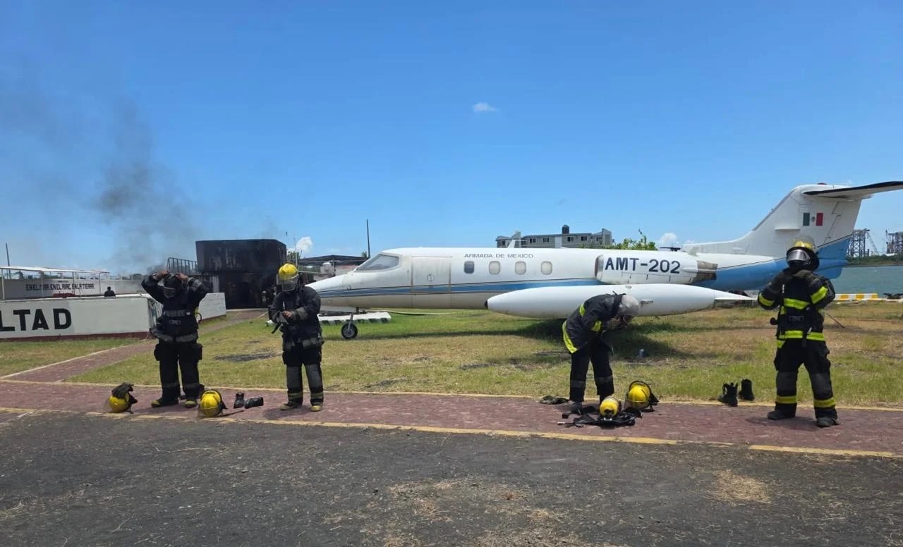 Se realiza el II Curso de Instructores de Control de Averías y Contraincendios (CICI)” y “Curso de Capacitación para Oficiales recién Ascendidos de la Armada”