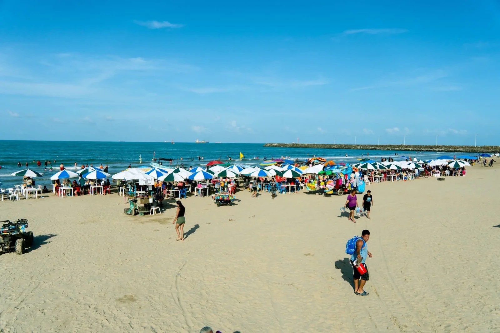 Alcalde Daniel Cortina Martinez destaca gran presencia de turismo y tuxpeños en las playas de nuestro puerto en este fin de semana