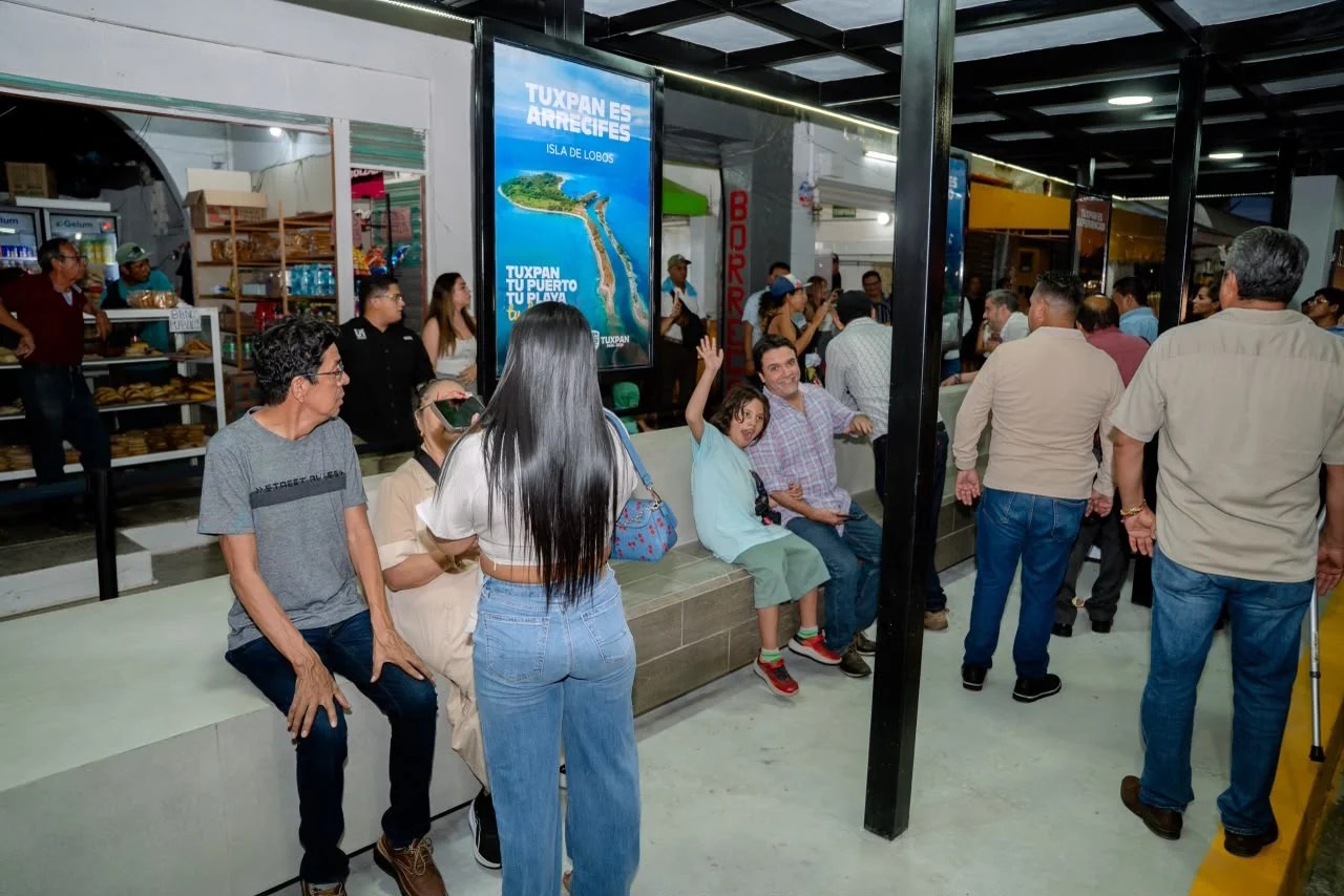Ayuntamiento de Tuxpan inaugura nuevas paradas de autobuses Centro 01 y Centro 02