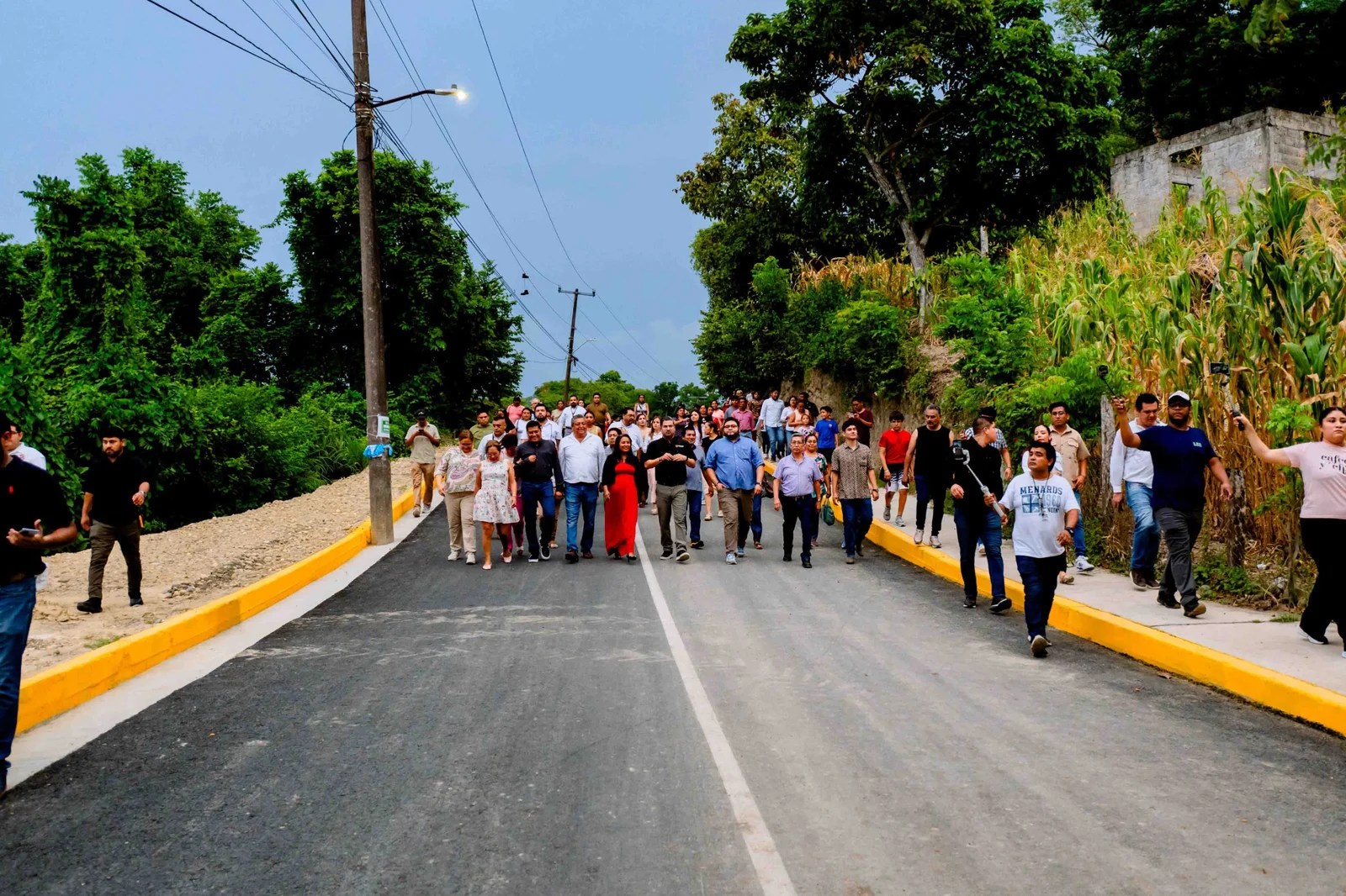Ayuntamiento inaugura histórica pavimentación que conecta a Los Mangos y Niños Héroes en Alto Lucero