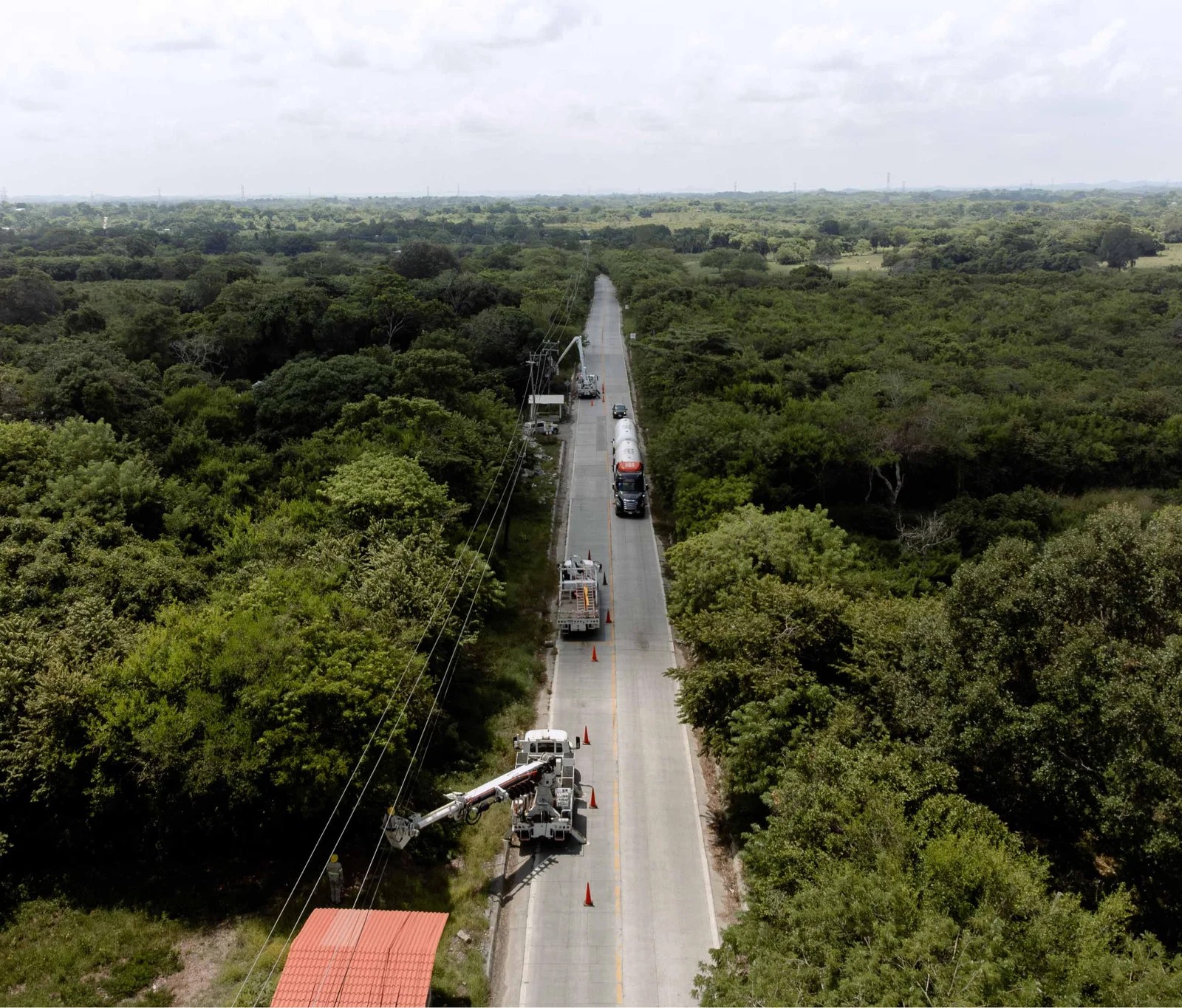Gobierno de Tuxpan y CFE trabajan para brindar mayor seguridad y mejor servicio eléctrico