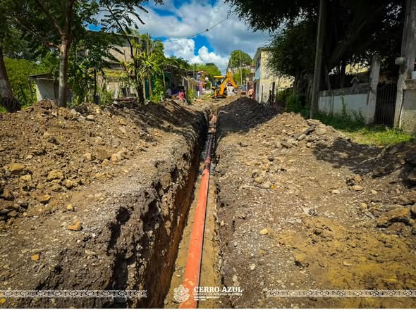Rehabilitación de la red de drenaje en la calle Francisco I. Madero, colonia Cárdenas, Cerro Azul