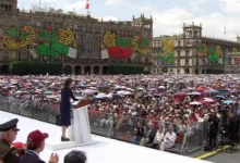 La presidenta Claudia Sheinbaum durante su mensaje en el Zócalo de la Ciudad de México en el cierre de su Segundo Informe