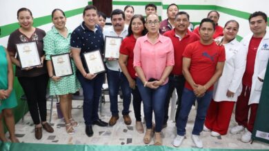 Autoridades de Tamiahua entregan certificados de Escuela Promotora de la Salud