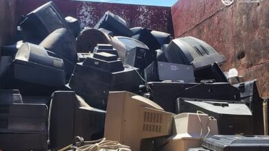 Camión cargado con televisores y aparatos electrónicos recolectados en la campaña Reciclatrón de Tuxpan