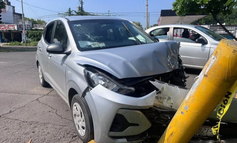 Choque entre dos autos en avenida Cuauhtémoc de Poza Rica deja un lesionado