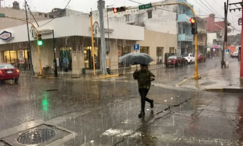 Lluvia intensa en una calle de Veracruz