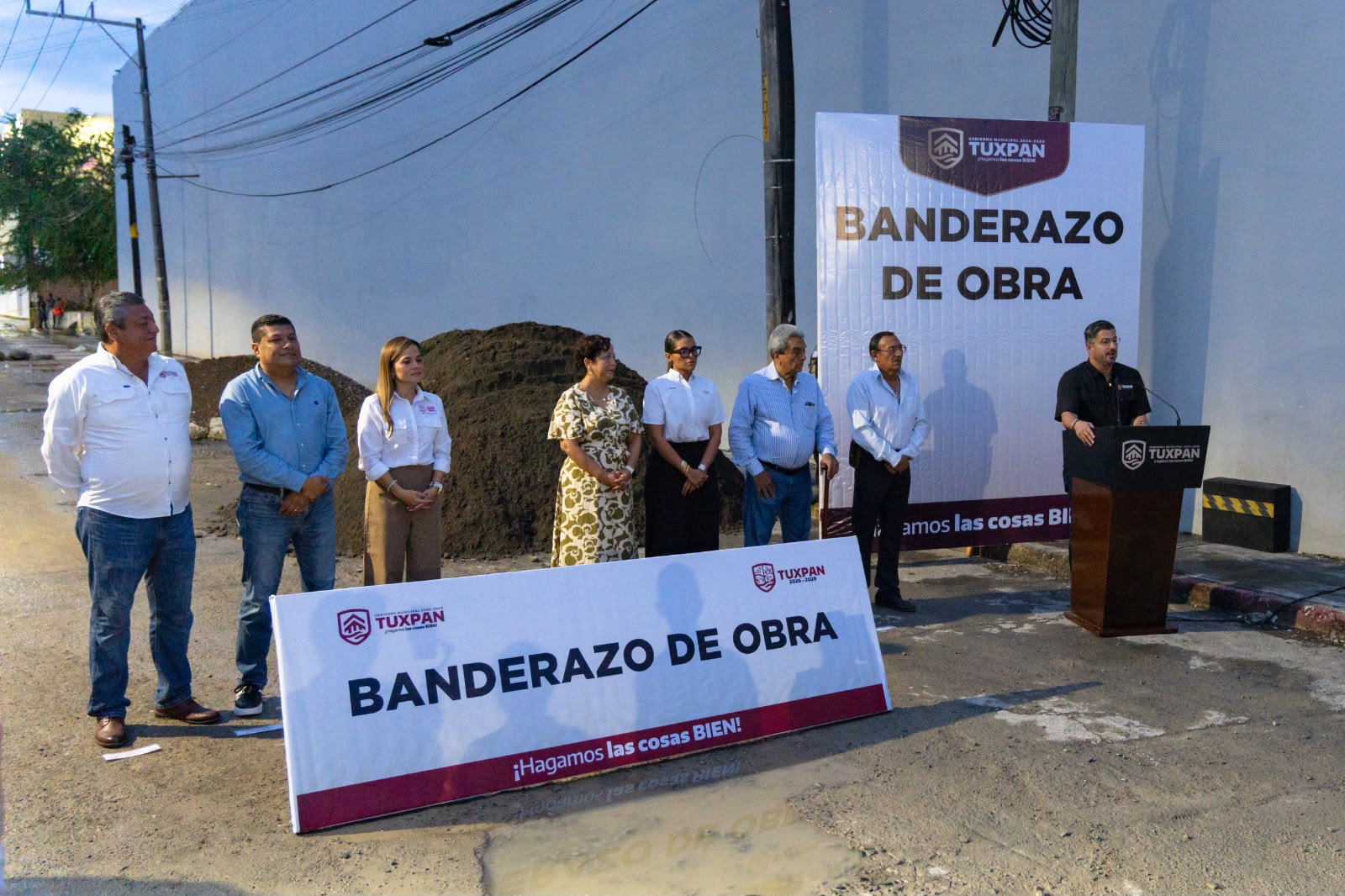 Banderazo de inicio de la rehabilitación del drenaje sanitario en la colonia CANACO, Tuxpan