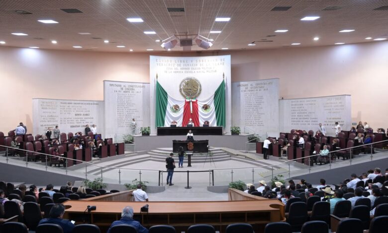 Salón de sesiones del Congreso del Estado de Veracruz durante la votación del dictamen sobre maltrato animal