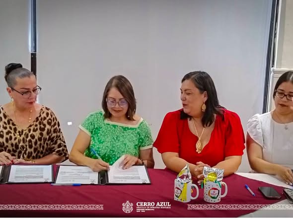 Firma del convenio con la Comisión Estatal de Derechos Humanos