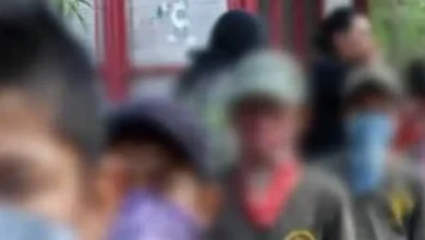 Jóvenes en una fila, imagen ilustrativa del reclutamiento de menores