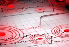 Gráfico ilustrativo de un sismógrafo registrando un terremoto