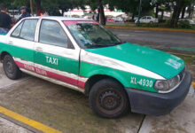 Motociclista hospitalizado tras accidente con el taxi XL-4930 en avenida Ruiz Cortines, Xalapa