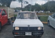 Camioneta Nissan blanca modelo 1994 robada en la colonia Obrera de Poza Rica