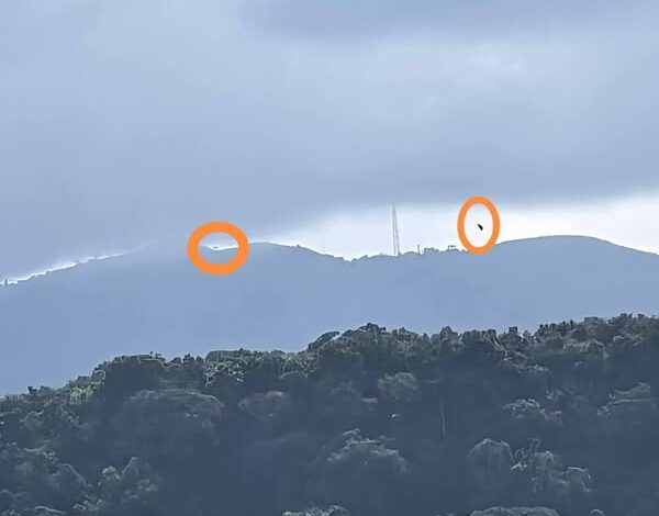 Dos figuras señaladas sobre la Sierra de Otontepec, 27 de junio de 2026