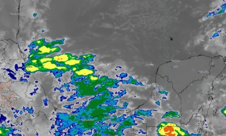 Imagen satelital del frente frío número 2 sobre el Golfo de México